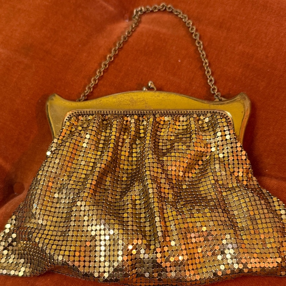 Vintage Whiting & Davis Co Elegant Gold Mesh Clutch